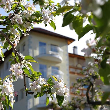 Sporthotel Vetzan Schlanders Buitenkant foto